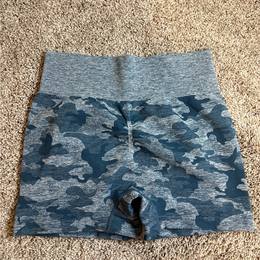 Camo biker shorts blue size medium